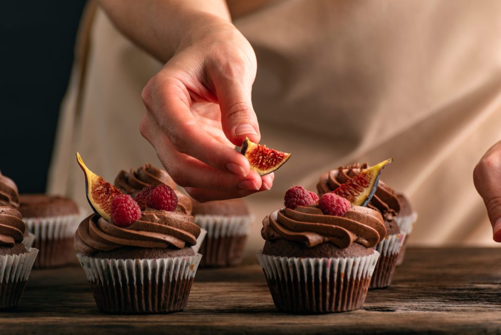 Muffin al cioccolato con zucche di marzapane