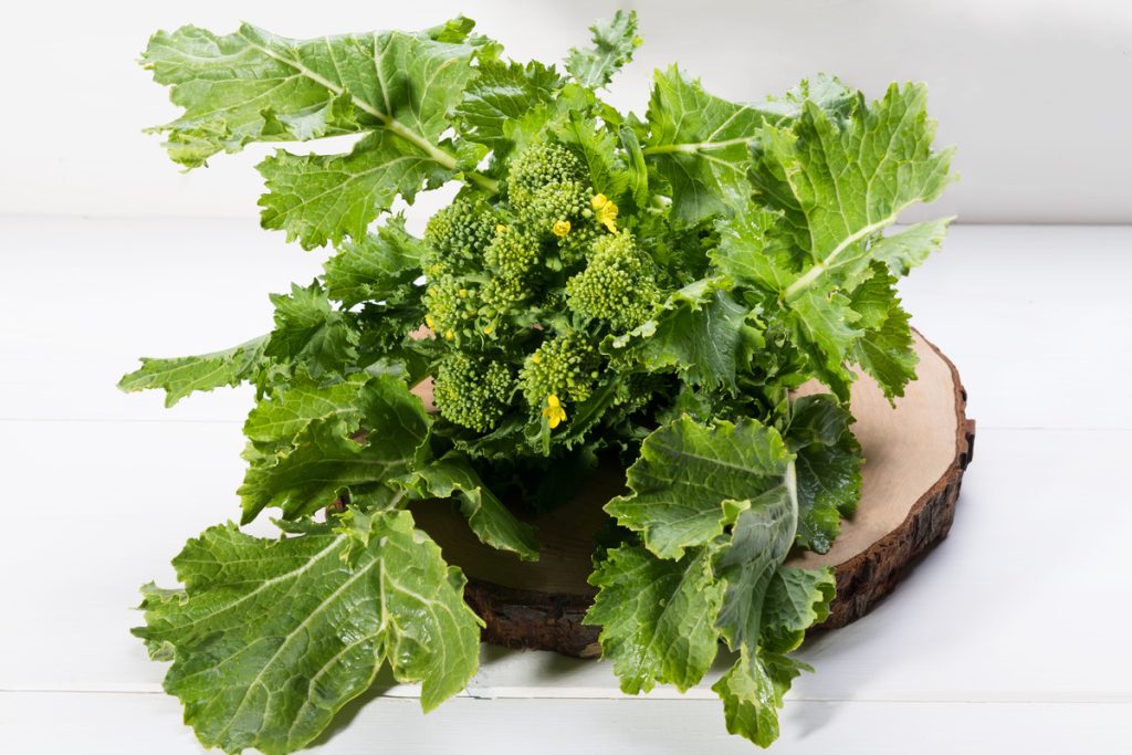 Strudel con le cime di rapa e salsiccia