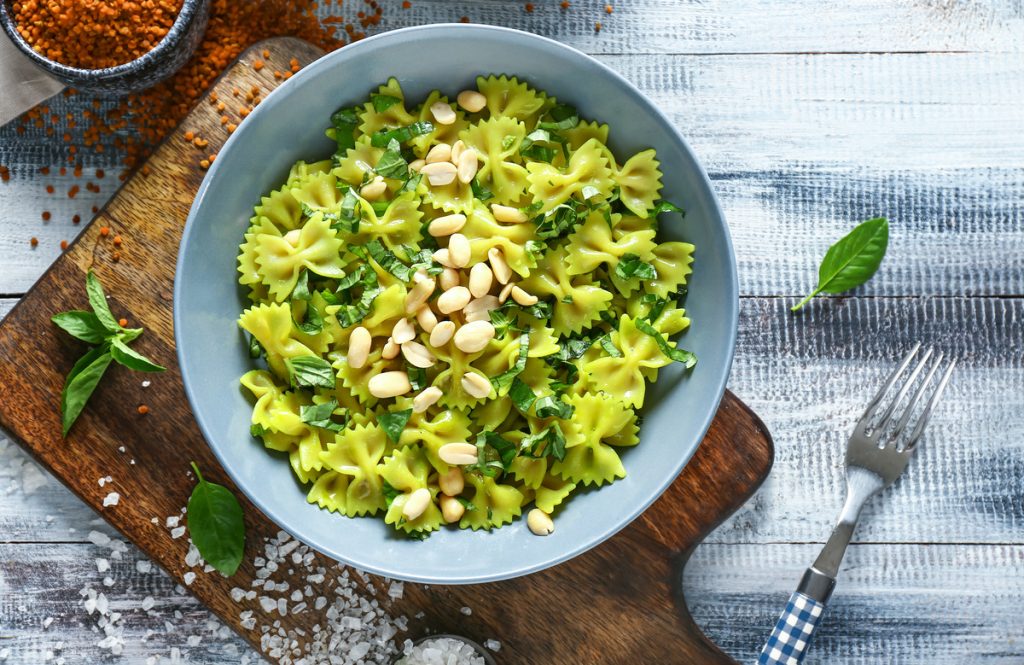 Farfalle con crema di pinoli