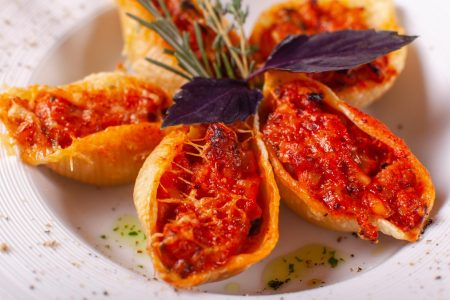 Conchiglioni ripieni