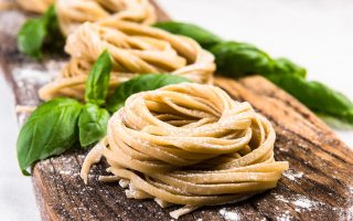 Nidi di tagliatelle al forno
