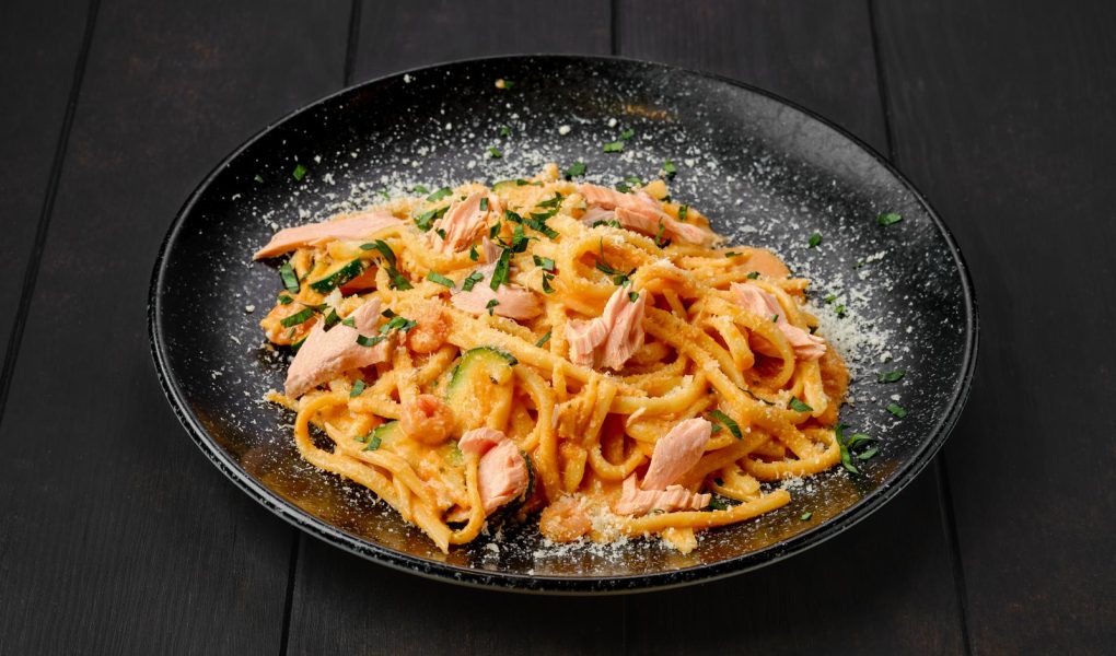 Pasta zucchine e salmone