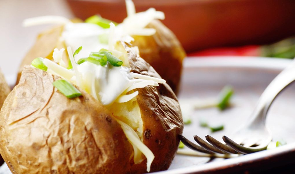 Patate ripiene al forno