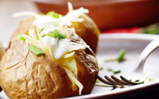 Patate ripiene al forno