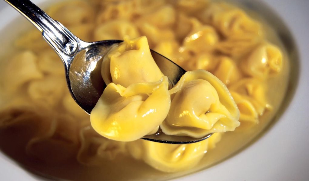 Tortellini in brodo