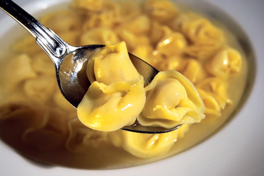 Tortellini in brodo