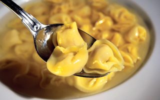 Tortellini in brodo