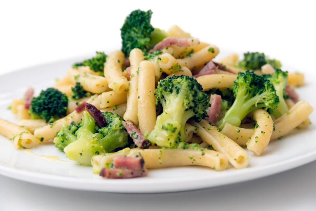 Pasta broccoli e pancetta