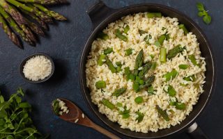Risotto con asparagi selvatici