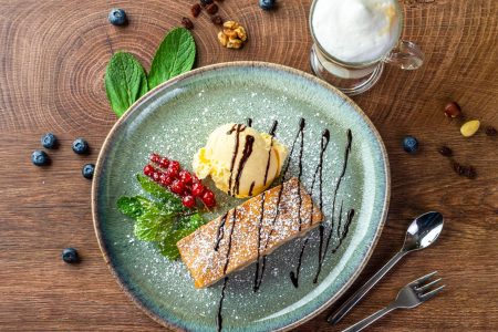 Strudel con pasta sfoglia