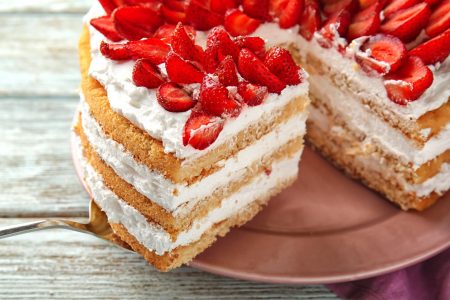 Torta panna e fragole