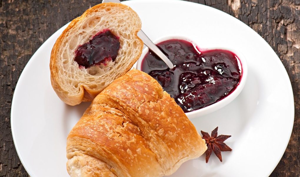 Calorie brioche marmellata