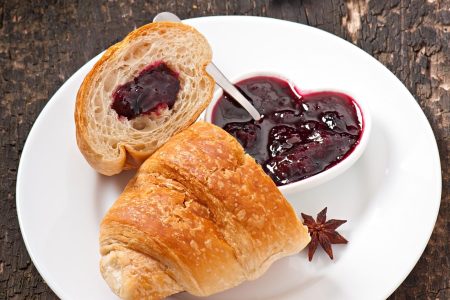 Calorie brioche marmellata