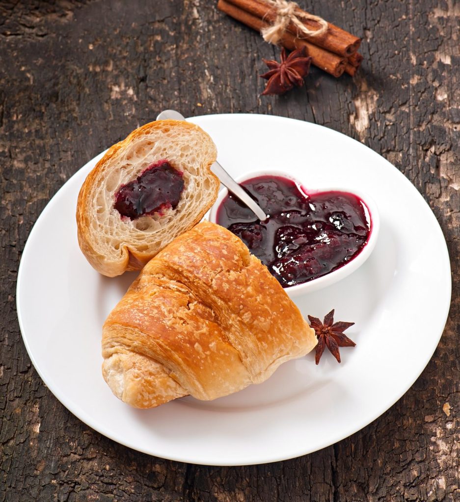 Calorie brioche marmellata