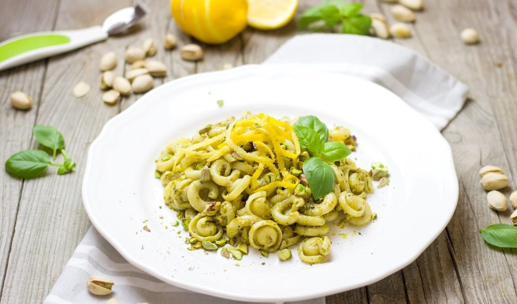 Calorie pasta al pesto