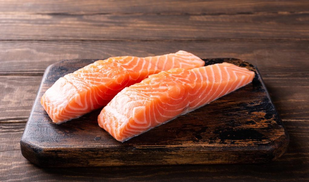 Calorie salmone fresco